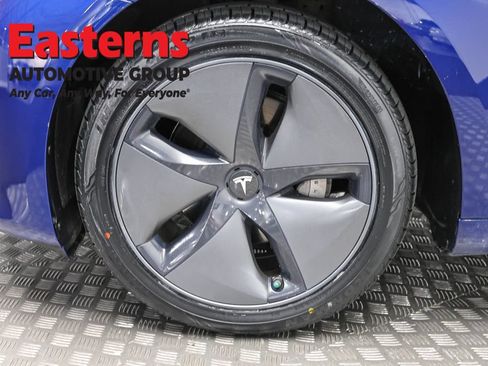 Used 2020 Tesla Model 3 Standard Range RWD image 29