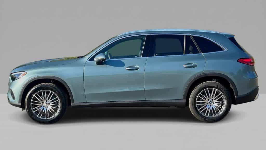 Used 2027 Mercedes-Benz GLC 300 4MATIC image 5