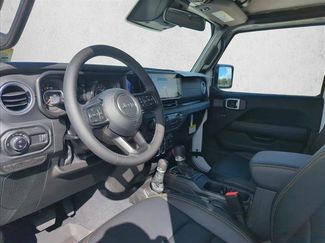 New 2026 Jeep Gladiator Sport video 2