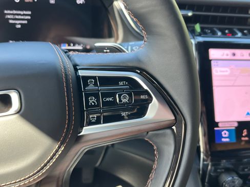 New 2025 Jeep Grand Cherokee Summit image 54