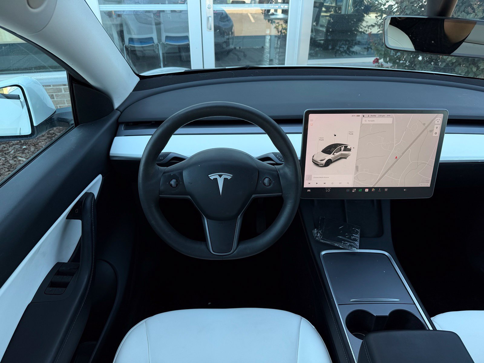 Used 2021 Tesla Model Y Long Range AWD/4WD image 24