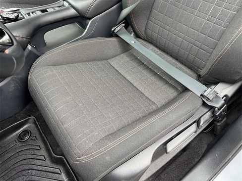 Used 2025 Honda HR-V Sport image 18