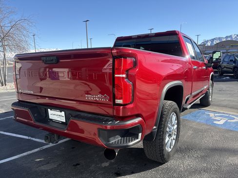 Used 2024 Chevrolet Silverado 3500 High Country w/ High Country Premium Package image 6