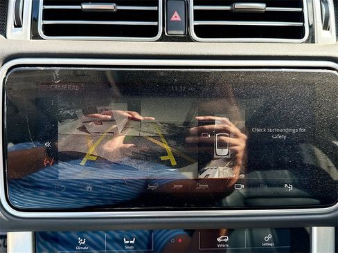 Used 2019 Land Rover Range Rover Supercharged image 15