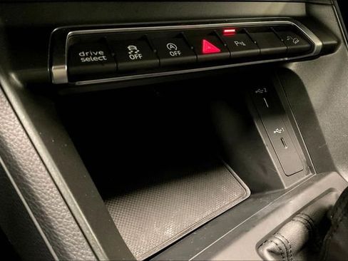 Certified 2023 Audi Q3 2.0T Premium w/ Black Optic Sport Package image 33