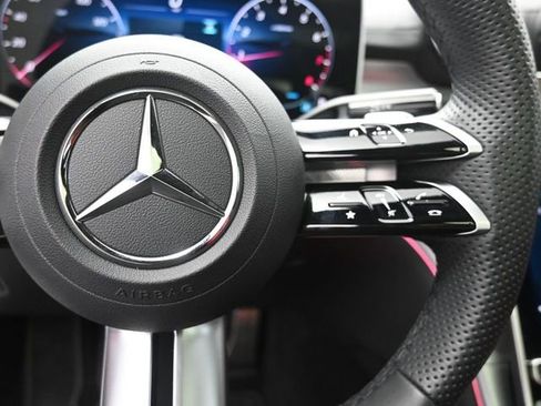 Used 2025 Mercedes-Benz C 300 Sedan image 14