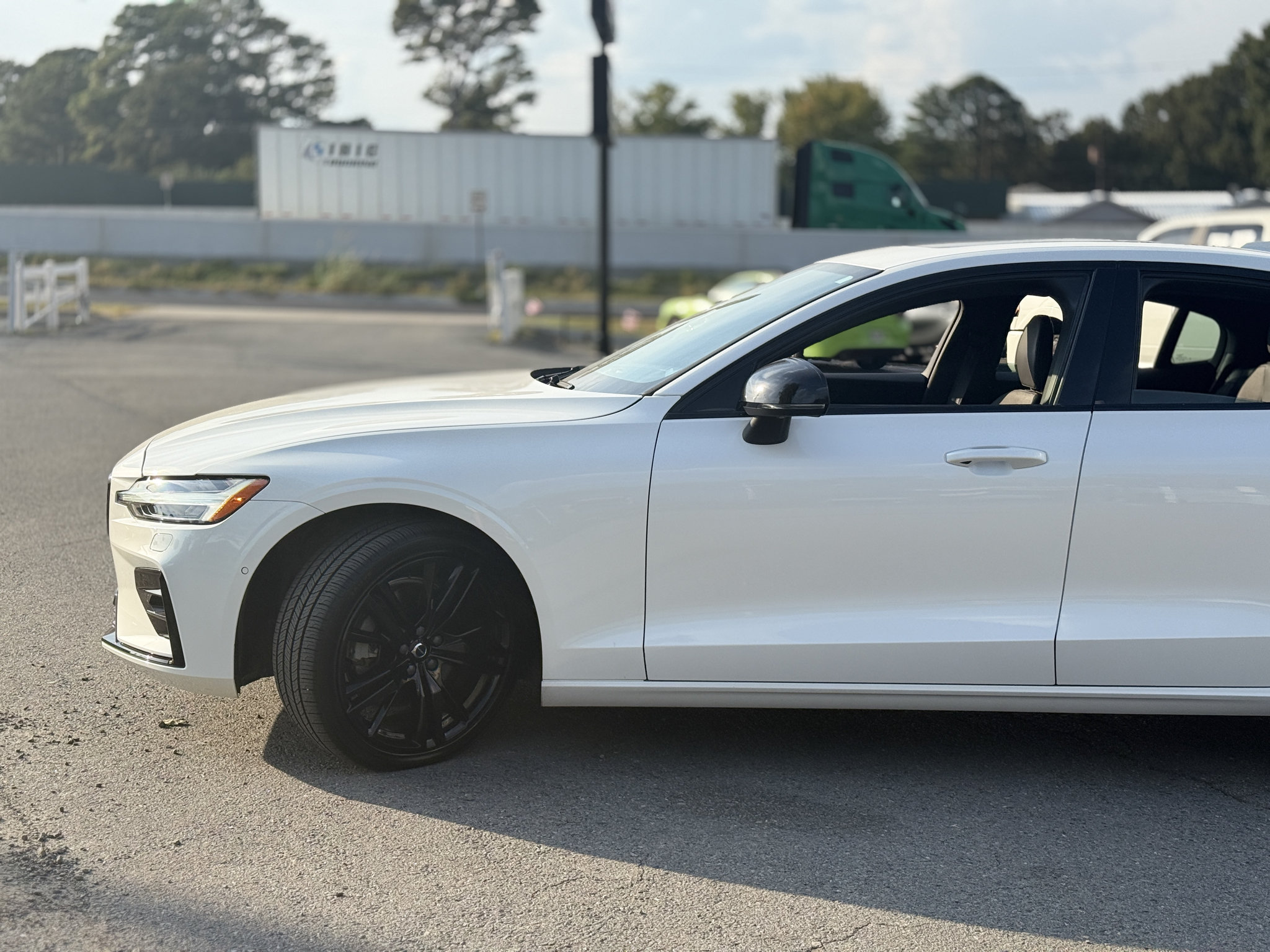 Used 2024 Volvo S60 B5 Plus w/ Climate Package AWD/4WD image 5