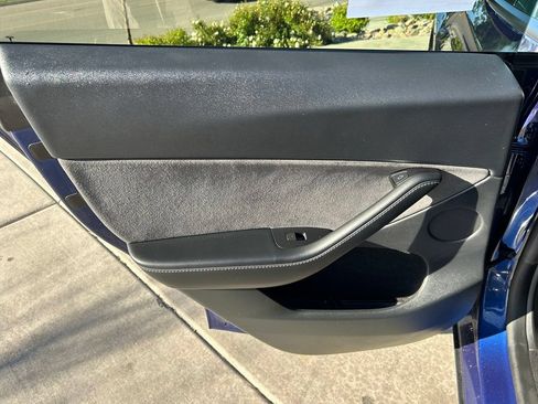 Used 2024 Tesla Model Y Long Range AWD/4WD image 22