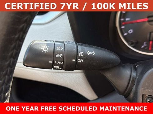 Used 2021 Toyota RAV4 XLE Premium AWD/4WD image 27