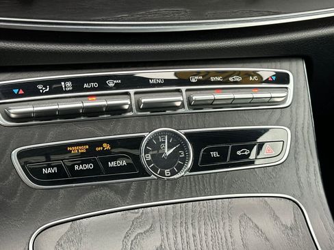 Used 2020 Mercedes-Benz E 350 Sedan image 19