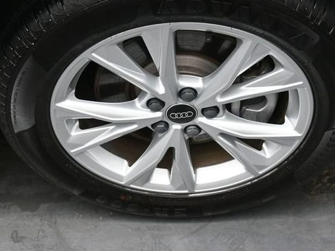 Used 2025 Audi Q3 2.0T Premium AWD/4WD image 32