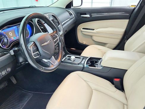 Used 2019 Chrysler 300 Touring L w/ Quick Order Package 22F RWD image 25
