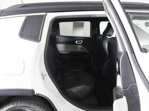 Used 2023 Jeep Compass Limited AWD/4WD image 30