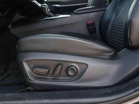 Used 2018 Toyota Camry SE FWD image 23