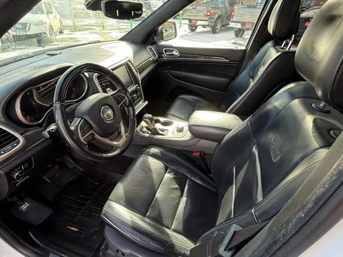 Used 2017 Jeep Grand Cherokee Overland w/ Jeep Active Safety Group image 28