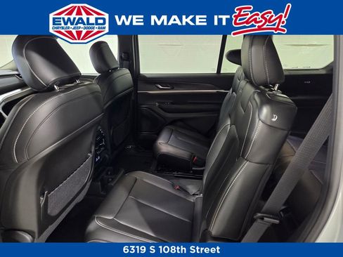 New 2025 Jeep Grand Cherokee L Limited w/ Black Appearance Package image 11