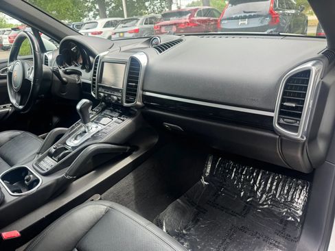 Used 2013 Porsche Cayenne S AWD/4WD image 24