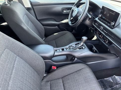 Used 2024 Honda HR-V LX image 14