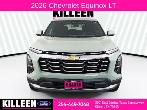 Used 2026 Chevrolet Equinox LT FWD image 2
