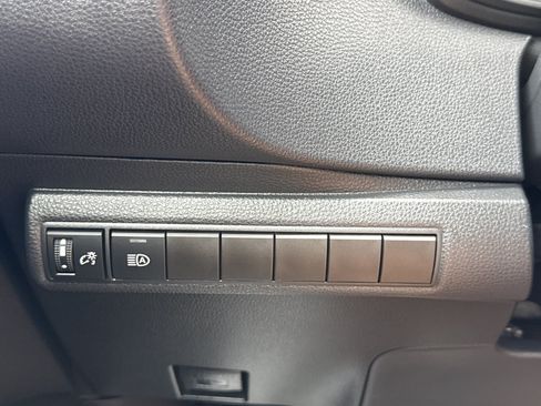 Used 2023 Toyota Corolla LE FWD image 17