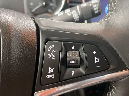 Used 2021 Buick Encore Preferred AWD/4WD image 32