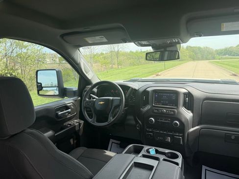 Used 2025 Chevrolet Silverado 2500 Custom w/ Custom Value Package AWD/4WD image 19