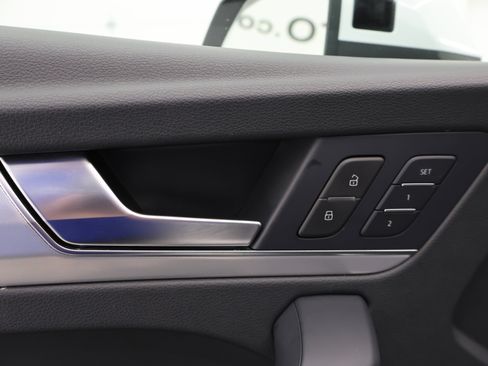 Used 2025 Audi Q5 2.0T Premium image 40