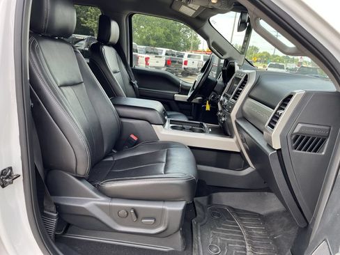 Used 2020 Ford F250 Lariat w/ Lariat Value Package AWD/4WD image 32