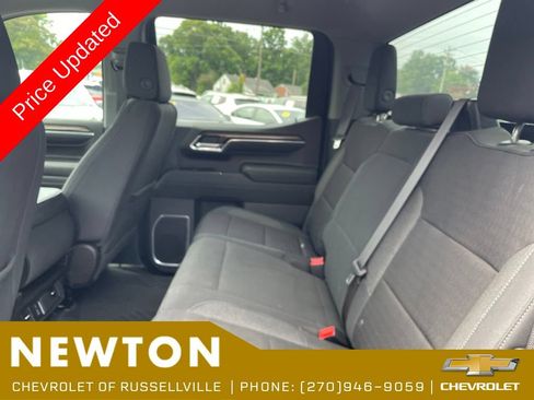 Used 2024 Chevrolet Silverado 1500 LT AWD/4WD image 33