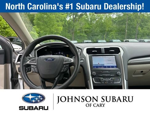 Used 2019 Ford Fusion SE FWD image 5