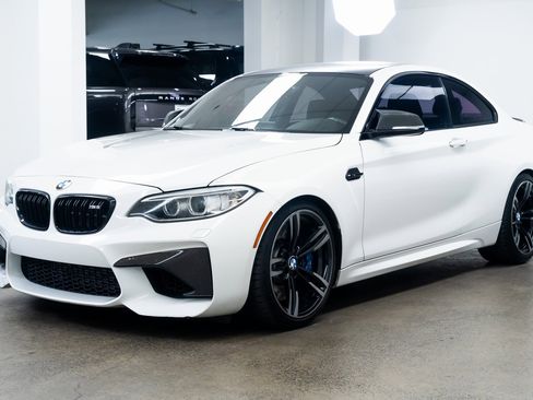 Used 2017 BMW M2 image 3