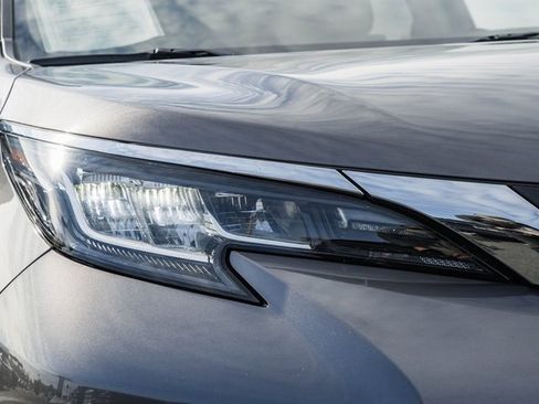 Used 2021 Toyota Sienna XLE image 14