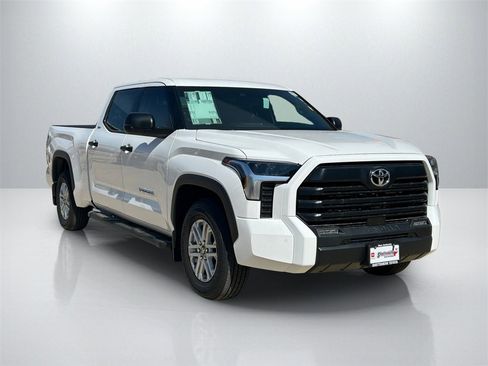 New 2026 Toyota Tundra SR5 image 3