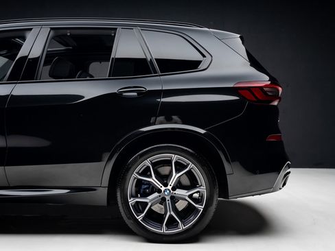 Used 2023 BMW X5 M50i w/ Executive Package image 19