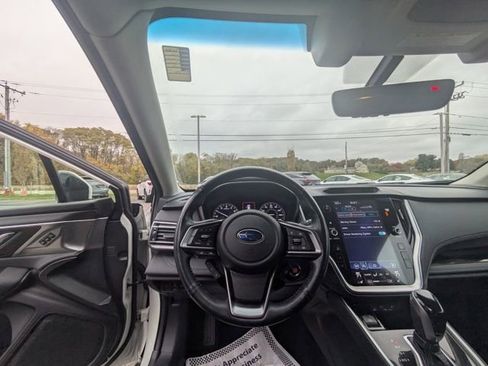 Used 2022 Subaru Outback Limited image 11