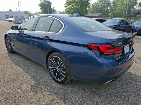 Used 2023 BMW 530i xDrive w/ Premium Package AWD/4WD image 4