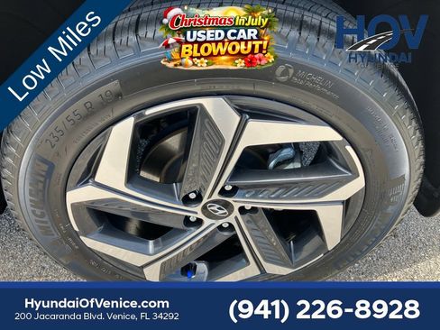 Certified 2024 Hyundai Tucson Limited AWD/4WD image 12