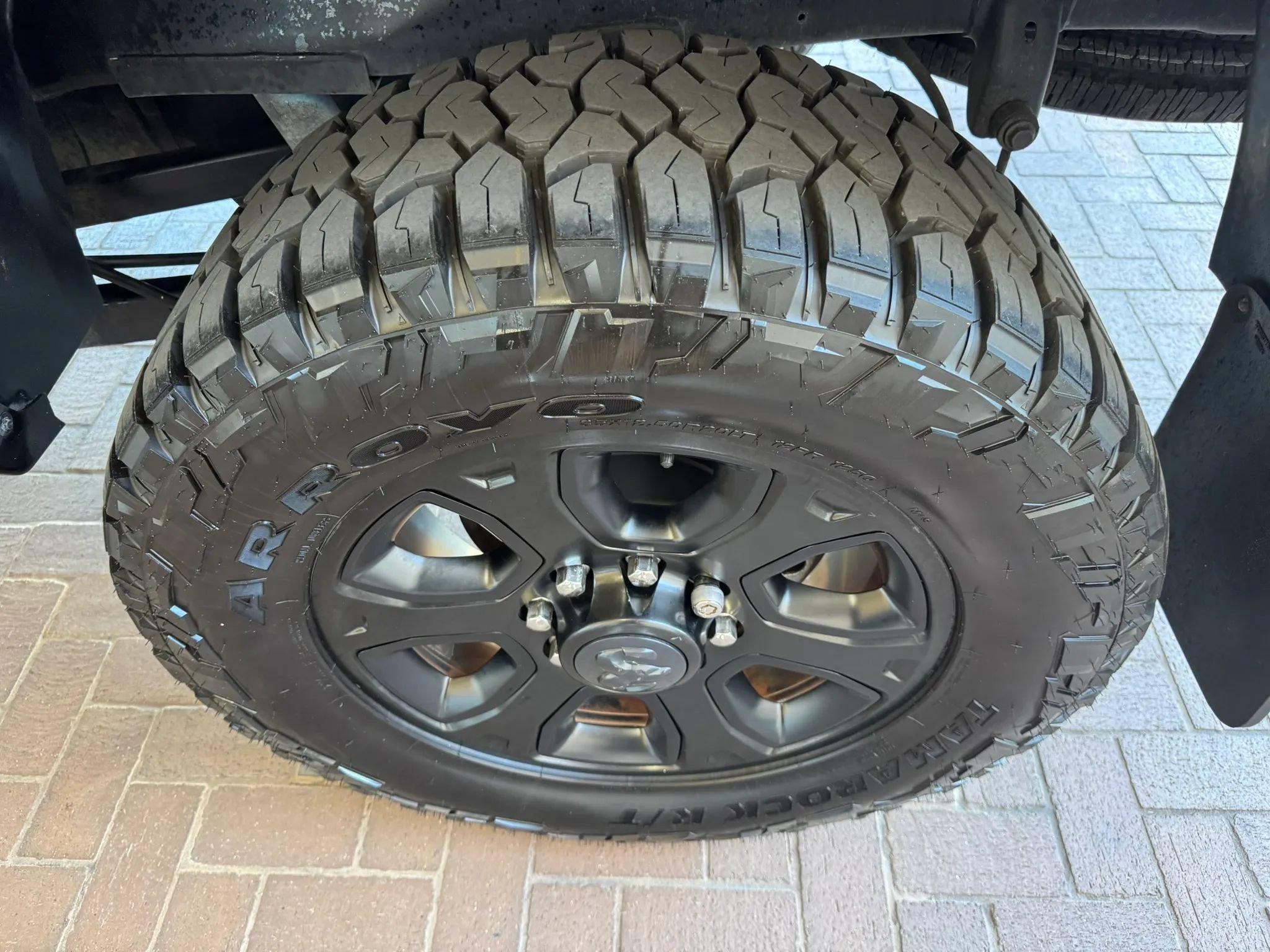Used 2018 RAM 2500 Laramie w/ Sport Appearance Group AWD/4WD image 11