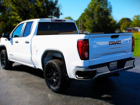 Used 2023 GMC Sierra 1500 Pro w/ Pro Value Package image 9