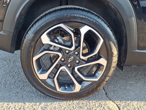 Used 2025 Chevrolet Trax RS w/ Sunroof Package image 6