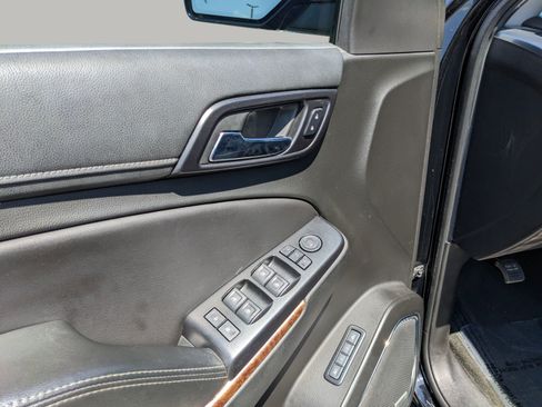 Used 2018 Chevrolet Suburban Premier AWD/4WD image 21