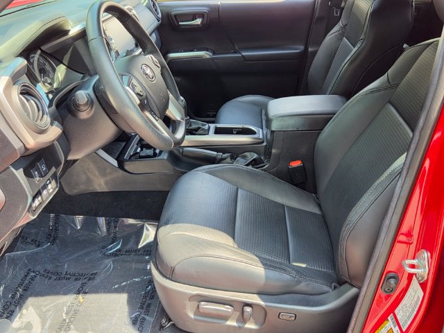 Used 2022 Toyota Tacoma Limited AWD/4WD image 10
