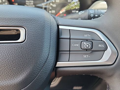 New 2026 Jeep Compass Latitude AWD/4WD image 12
