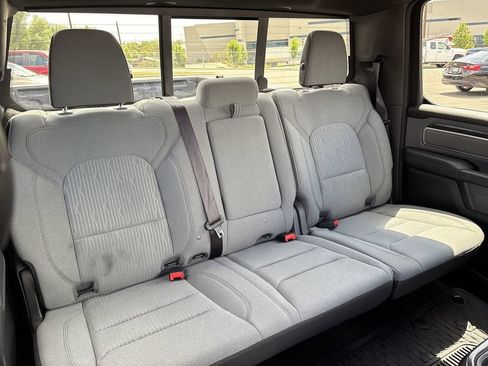 Used 2022 RAM 1500 Big Horn AWD/4WD image 32