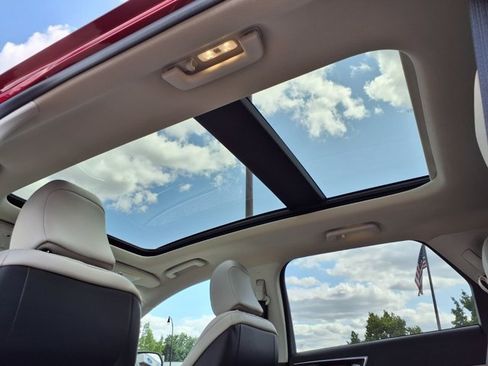 Certified 2024 Ford Edge Titanium AWD/4WD image 3