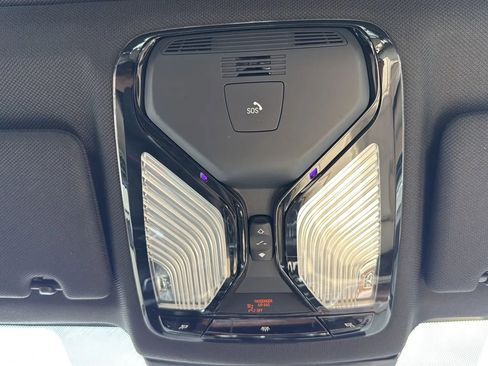 Used 2017 BMW 530i xDrive image 22