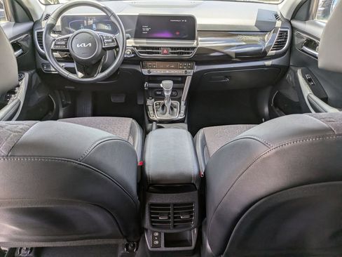 Certified 2025 Kia Seltos S FWD image 14