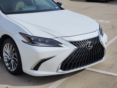 Used 2023 Lexus ES 350 Ultra Luxury image 7