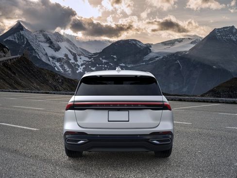 New 2026 Lincoln Nautilus Premier w/ Equipment Group 102A image 5