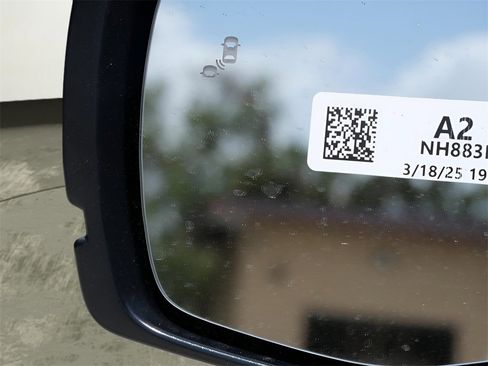 Certified 2025 Honda Pilot Touring image 24